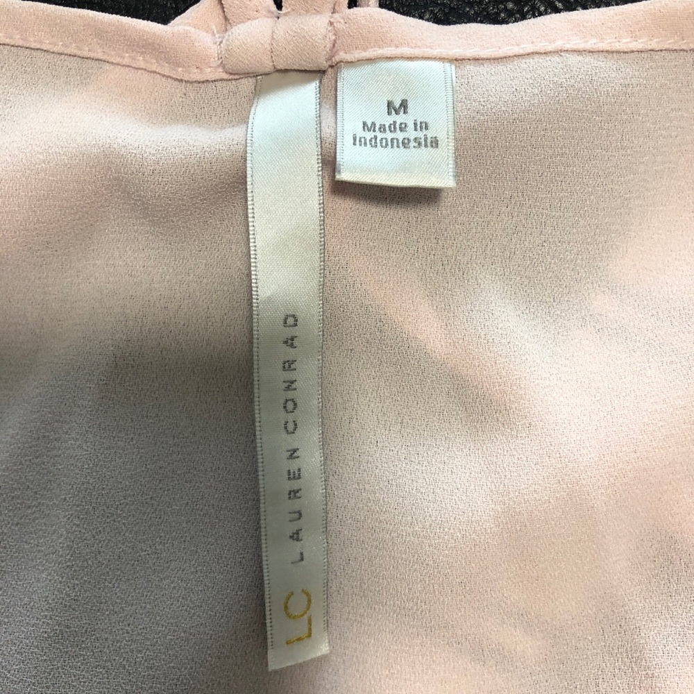 Pink blouse - Picture 3 of 3